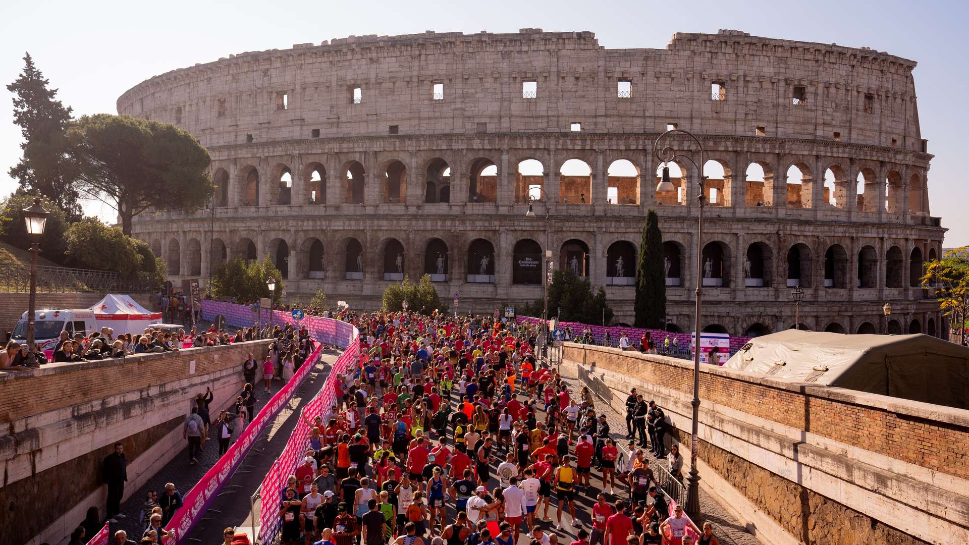 il-Colosseo-red Mezza maratona di roma Colosseo